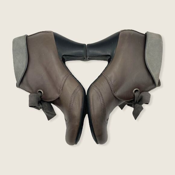 Hush Puppies Lonna Bow Fold Over Cuff Warm Gray Leather Heel Ankle Boot 9 - Picture 6 of 8